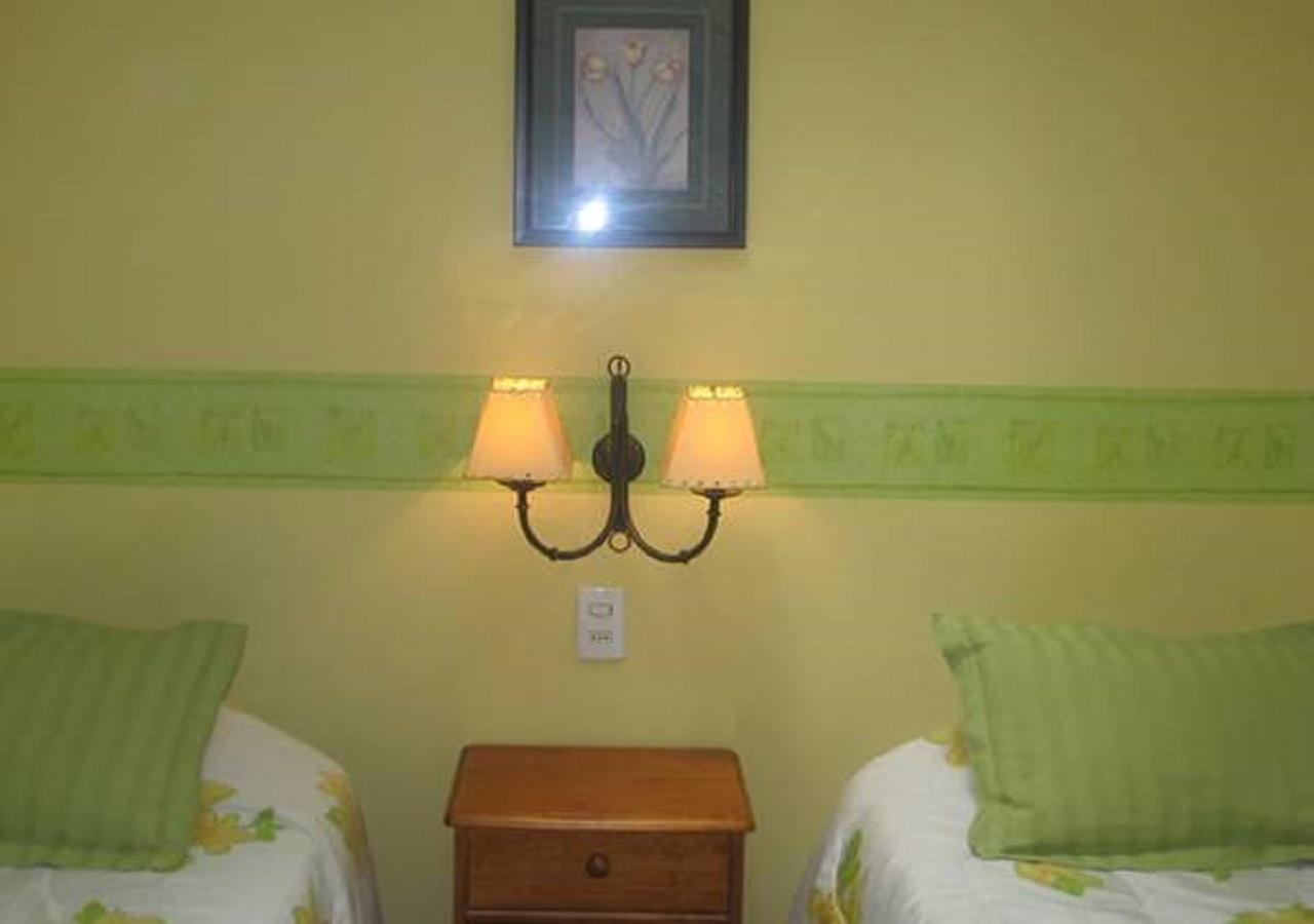 Hostal South Wind I Puerto Natales Exterior photo